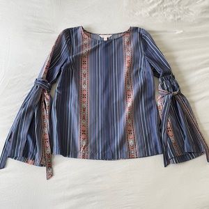 LC Lauren Conrad Long Sleeve Blue Pink Floral Blouse Sleeve Detail